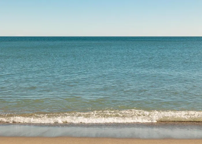 Apartment Beachfront With Panoramic Sea Views, Private Parking, Swimming Pools And Mini Golf *