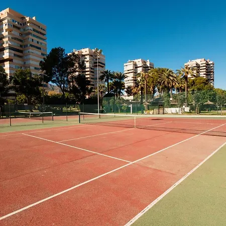 Beachfront With Stunning Views In Apartamento Torremolinos