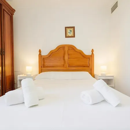 Apartman Beachfront With Stunning Views In *