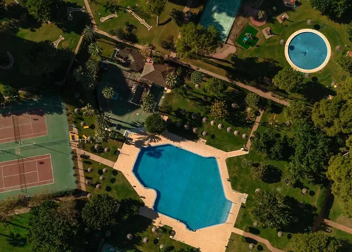 Beachfront With Panoramic Sea Views, Private Parking, Swimming Pools And Mini Golf *