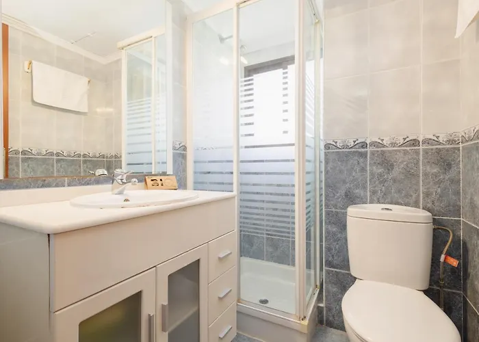 Beachfront With Panoramic Sea Views, Private Parking, Swimming Pools And Mini Golf Appartamento