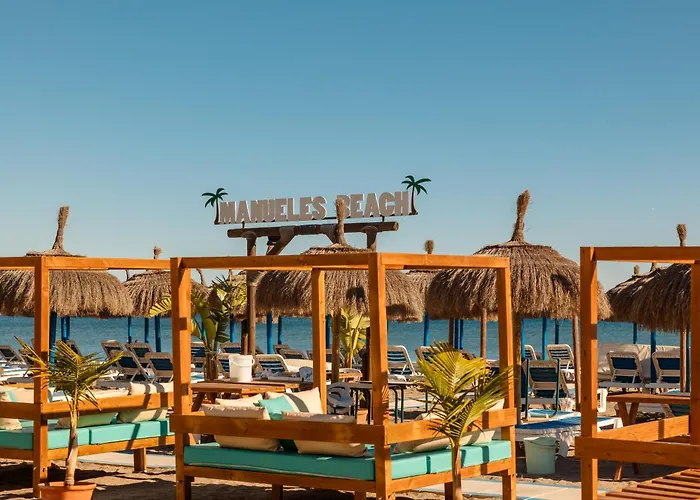 Beachfront With Panoramic Sea Views, Private Parking, Swimming Pools And Mini Golf Appartamento