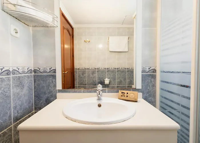 Appartamento Beachfront With Panoramic Sea Views, Private Parking, Swimming Pools And Mini Golf