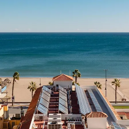 Apartment Beachfront With Panoramic Sea Views, Private Parking, Swimming Pools And Mini Golf *
