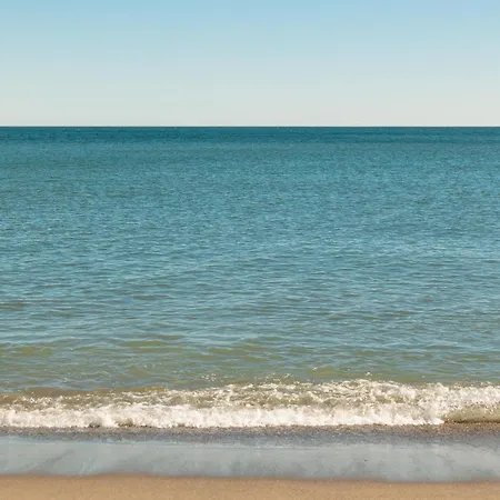 Apartamento Beachfront With Panoramic Sea Views, Private Parking, Swimming Pools And Mini Golf *